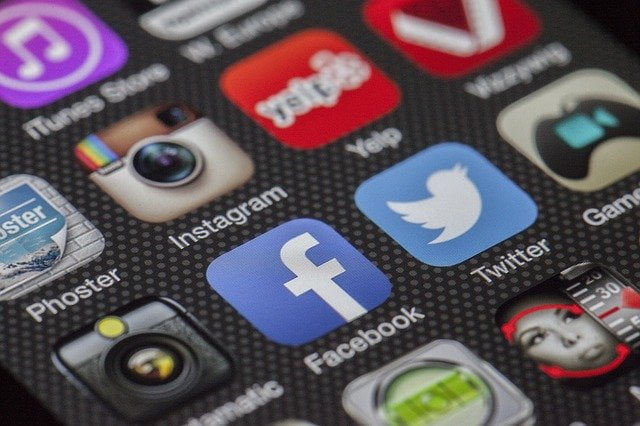 Sosyal Medya Yasası Yürürlüğe Girdi