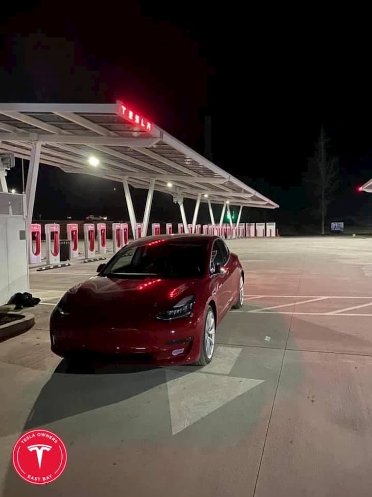 Tesla Süper Şarj İstasyonu Görüntüler