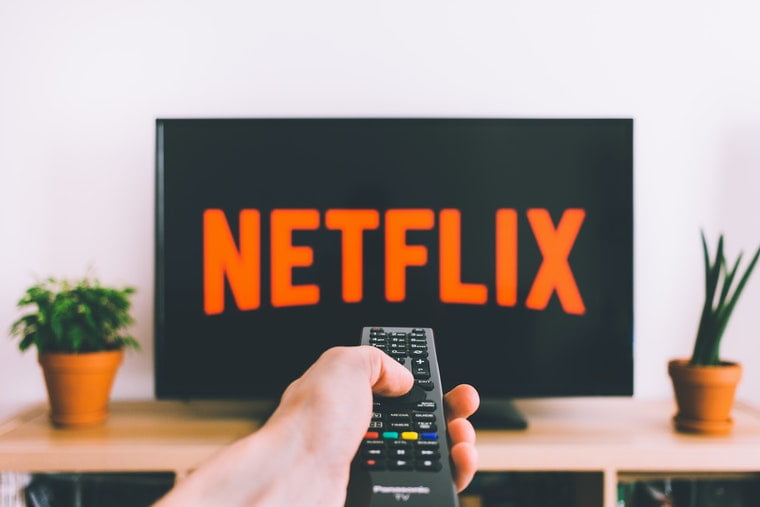 Netflix Arka Planda Dinleme Özelliği